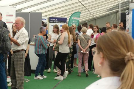 Messefoto, innen Stände der Aussteller